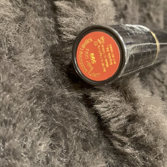 IMAN LIPSTICK - Picture 2 of 3